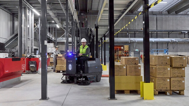 zametání skladů a logistických center