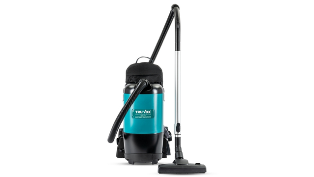 Zádový vysavač Truvox.